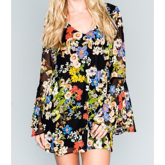 Show Me Your MuMu Dresses & Skirts - Show Me Your MuMu Night Floral Barry Bell Sleeve